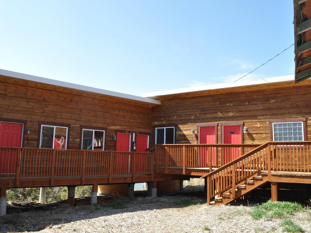 North Yellowstone Lodge and Hostel