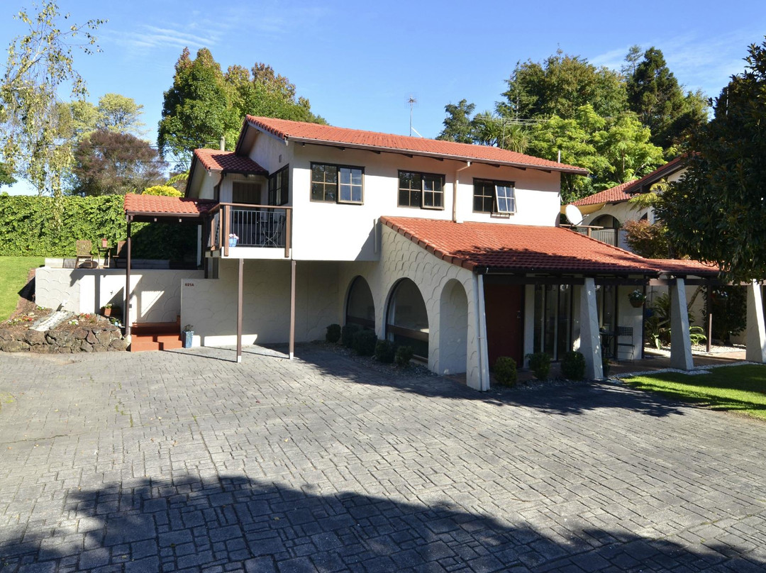 Redwood Park Apartments
