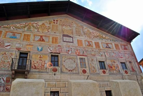 Palazzo della Magnifica Comunità di Fiemme-Cavalese必去景点