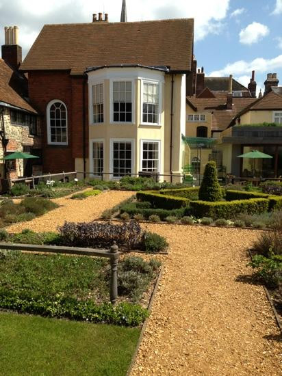 Tudor House and Garden景点图片