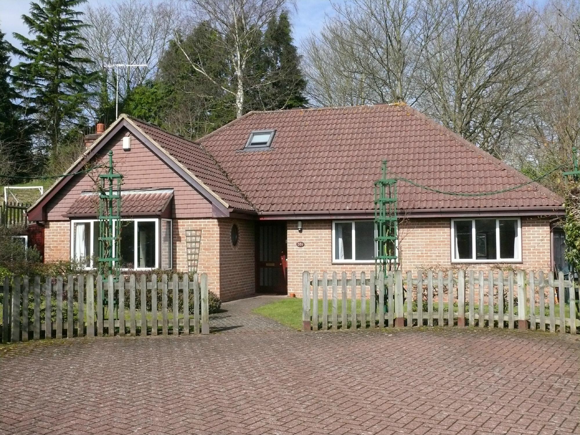 40 Robyns Way-客卧