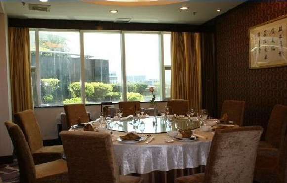 荣誉大酒店主图