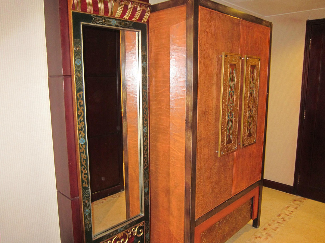 嘉绒大酒店主图