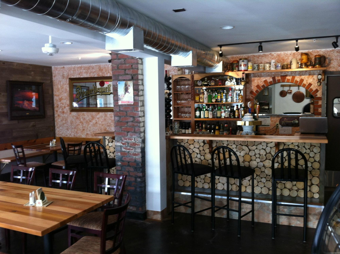 Glacier Haus Bistro & Pizza