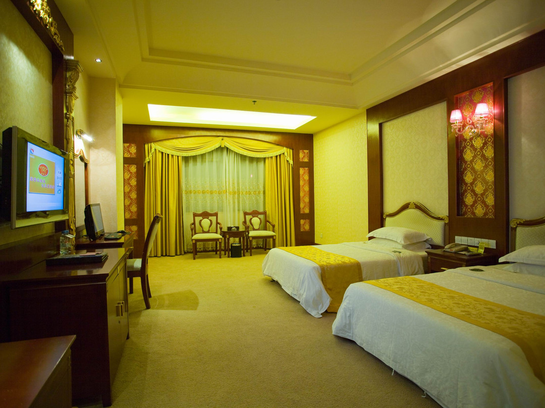 皇廷大酒店主图