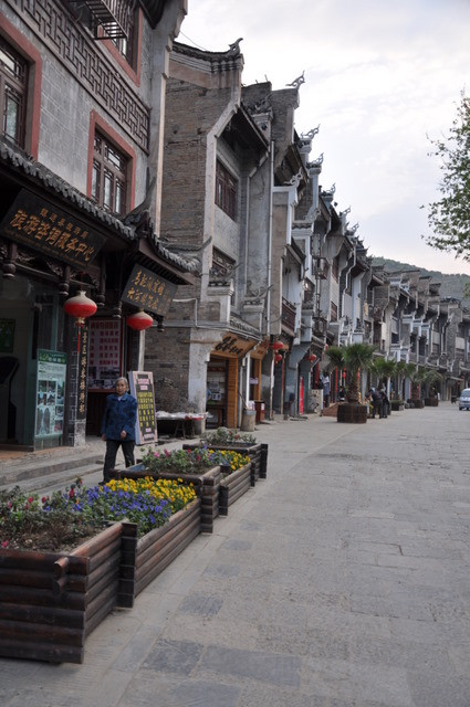 镇远日月国际大酒店主图