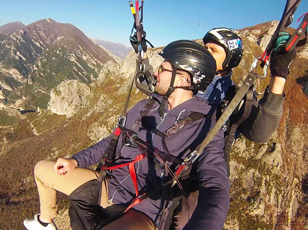 Aeroclub Albania-夫罗勒必去景点