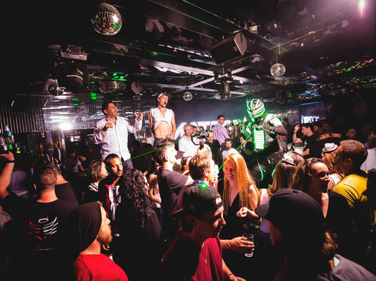 Saint & Sinner-波雷奇必去景点