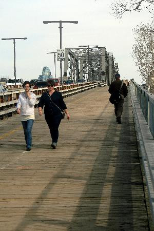 Alexandra Bridge-渥太华必去景点