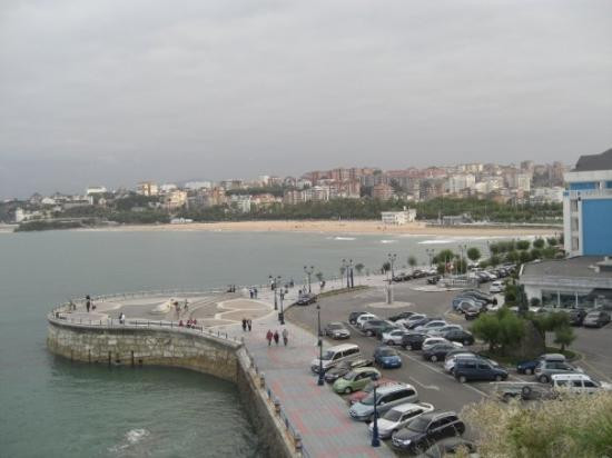 Playa de Mataleñas-桑坦德必去景点