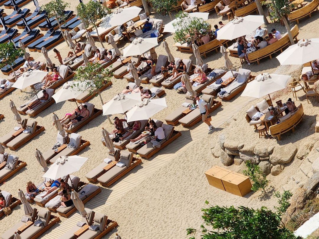 Super Paradise Hotel主图