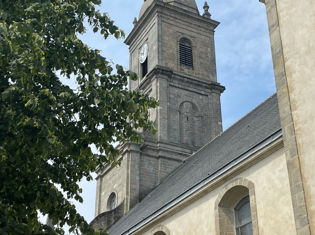 Église Saint-Patern-瓦讷必去景点