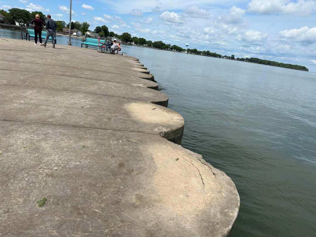 Luna Pier Boardwalk景点图片