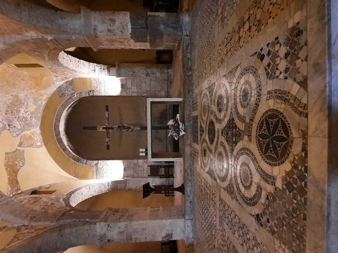 Chiesa di San Pietro in Vineis-Anagni必去景点