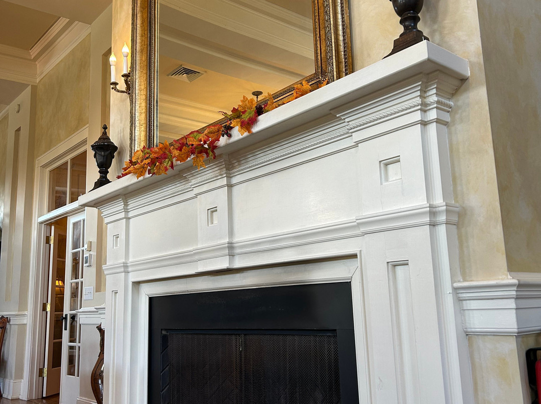 The Firehouse Inn主图