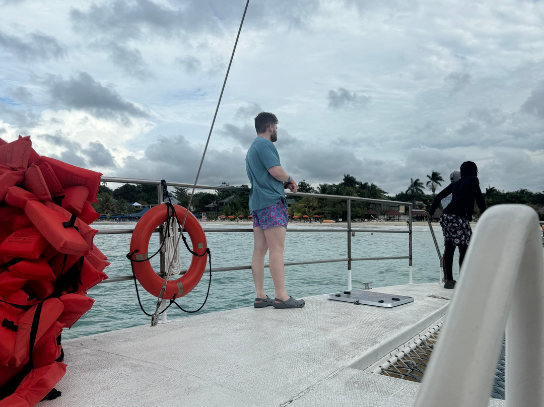 Island Tours & Excursions-普罗维登西亚莱斯必去景点