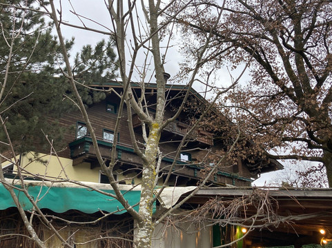 克罗尔酒店主图