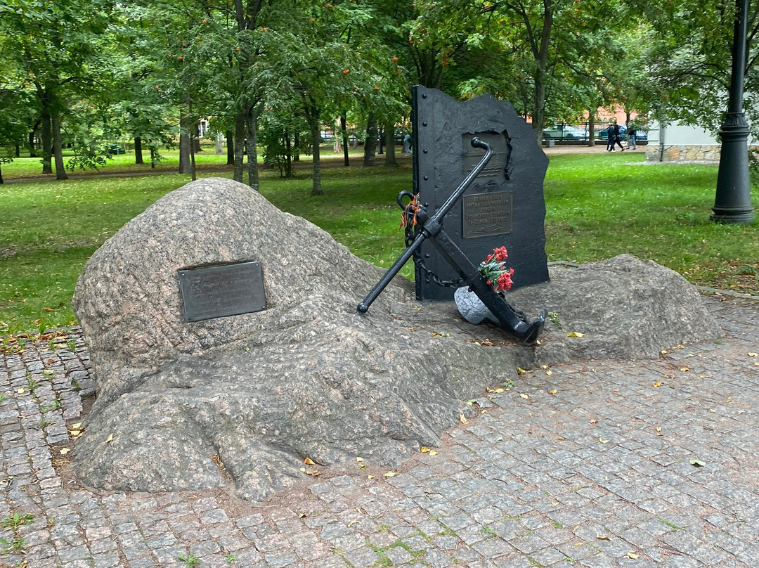 Monument to the Heroes of Tsushima Battle景点图片