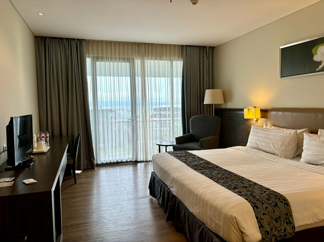 Estrella Hotel & Conference主图