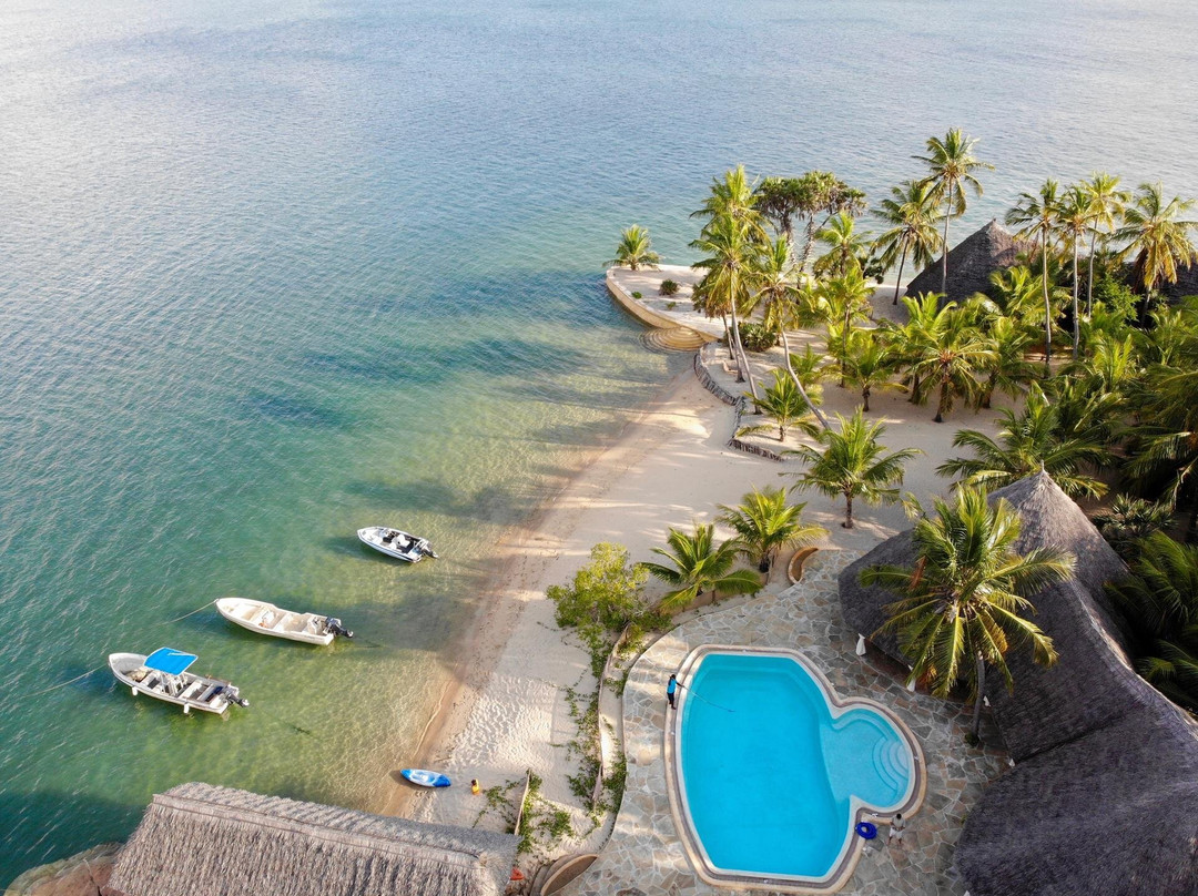 Manda Bay Hotel主图