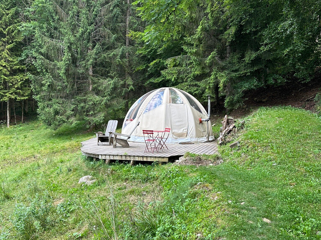 Sur le Coux, table et chambre d 'hôte主图