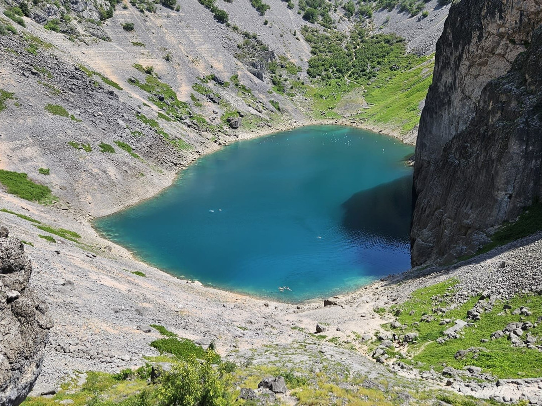 Blue Lake景点图片