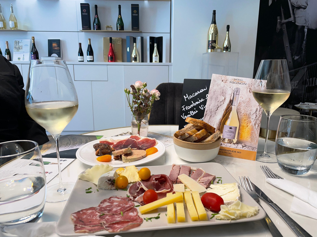 Champagne Pierre Mignon-埃佩尔内必去景点