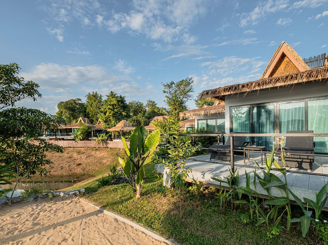 Sanctuary Nam Ngum Beach Resort