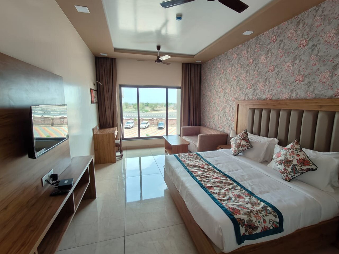Hotel Kaushal Regency