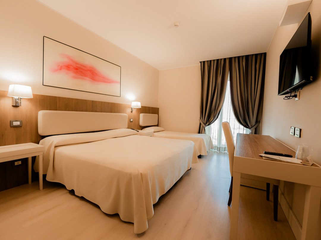 Hotel Mirasole International主图