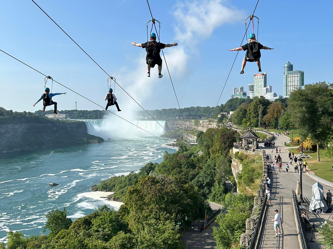 WildPlay’s MistRider Zipline to the Falls景点图片