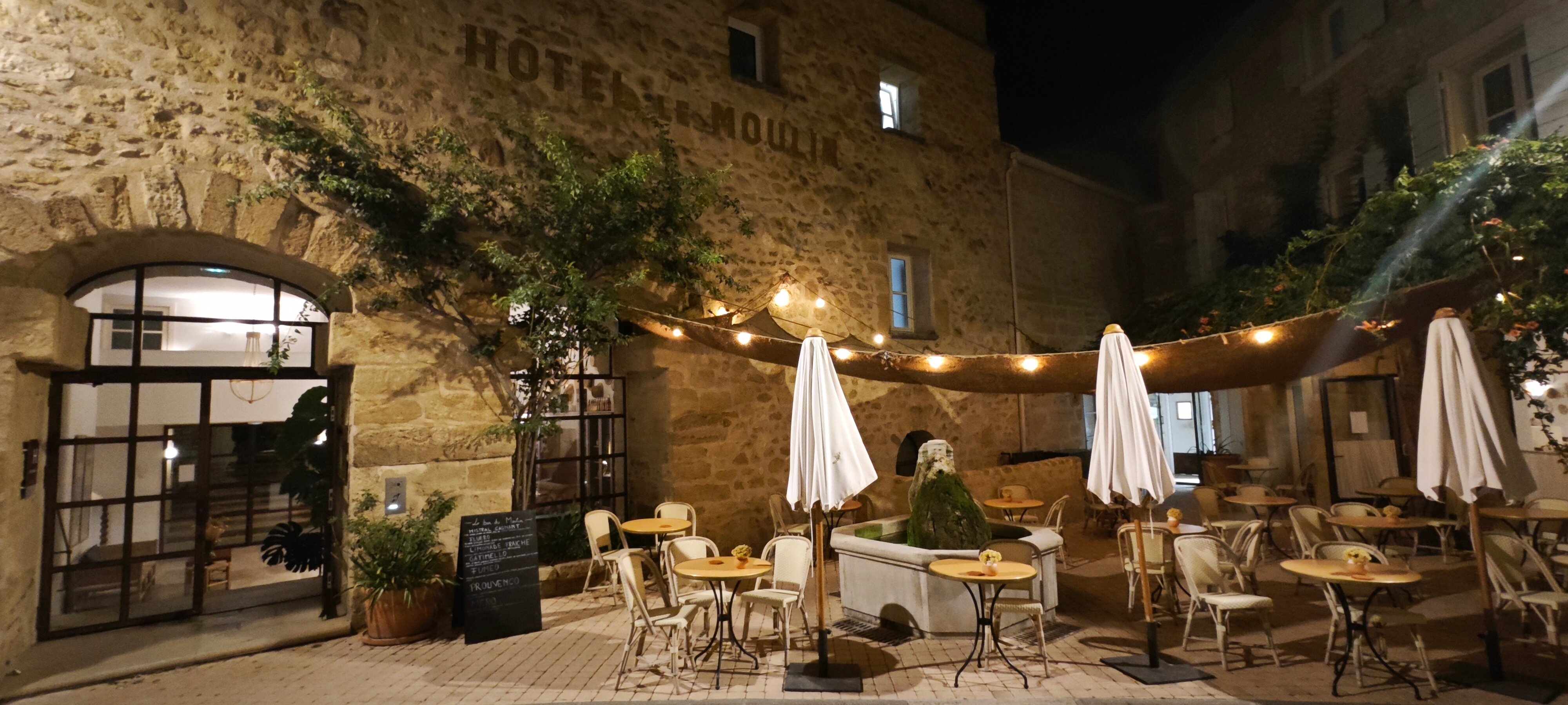 Le Moulin, Lourmarin, a Beaumier Hotel-浴室