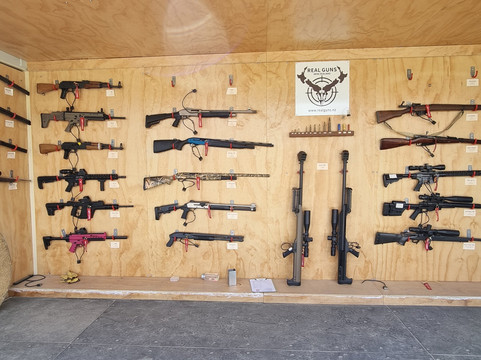 Real Guns New Zealand-卡德罗纳必去景点