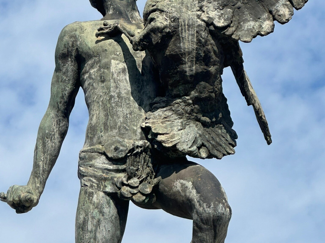 Monumento Ai Caduti景点图片