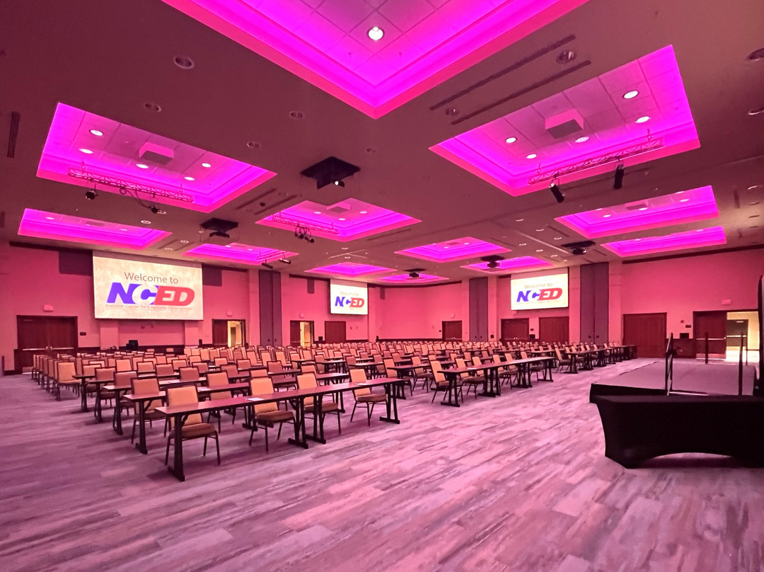 NCED Hotel and Conference Center主图