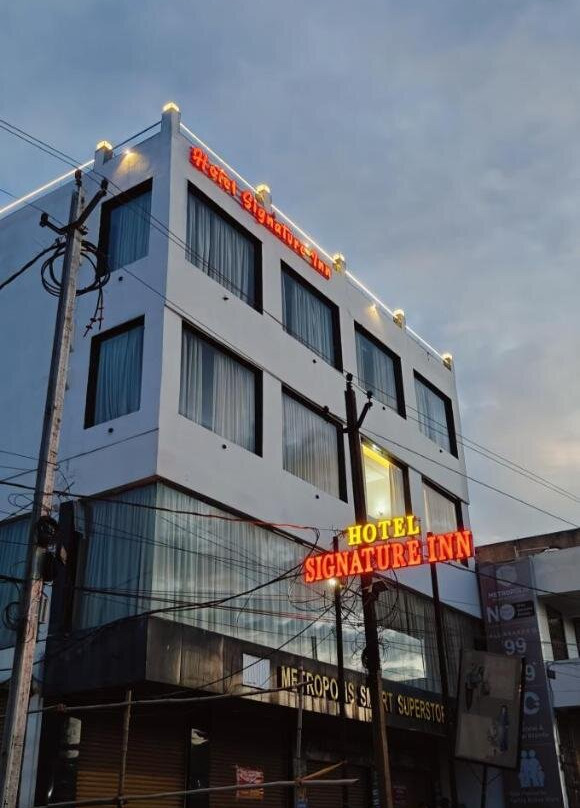 Hotel Signature Inn
