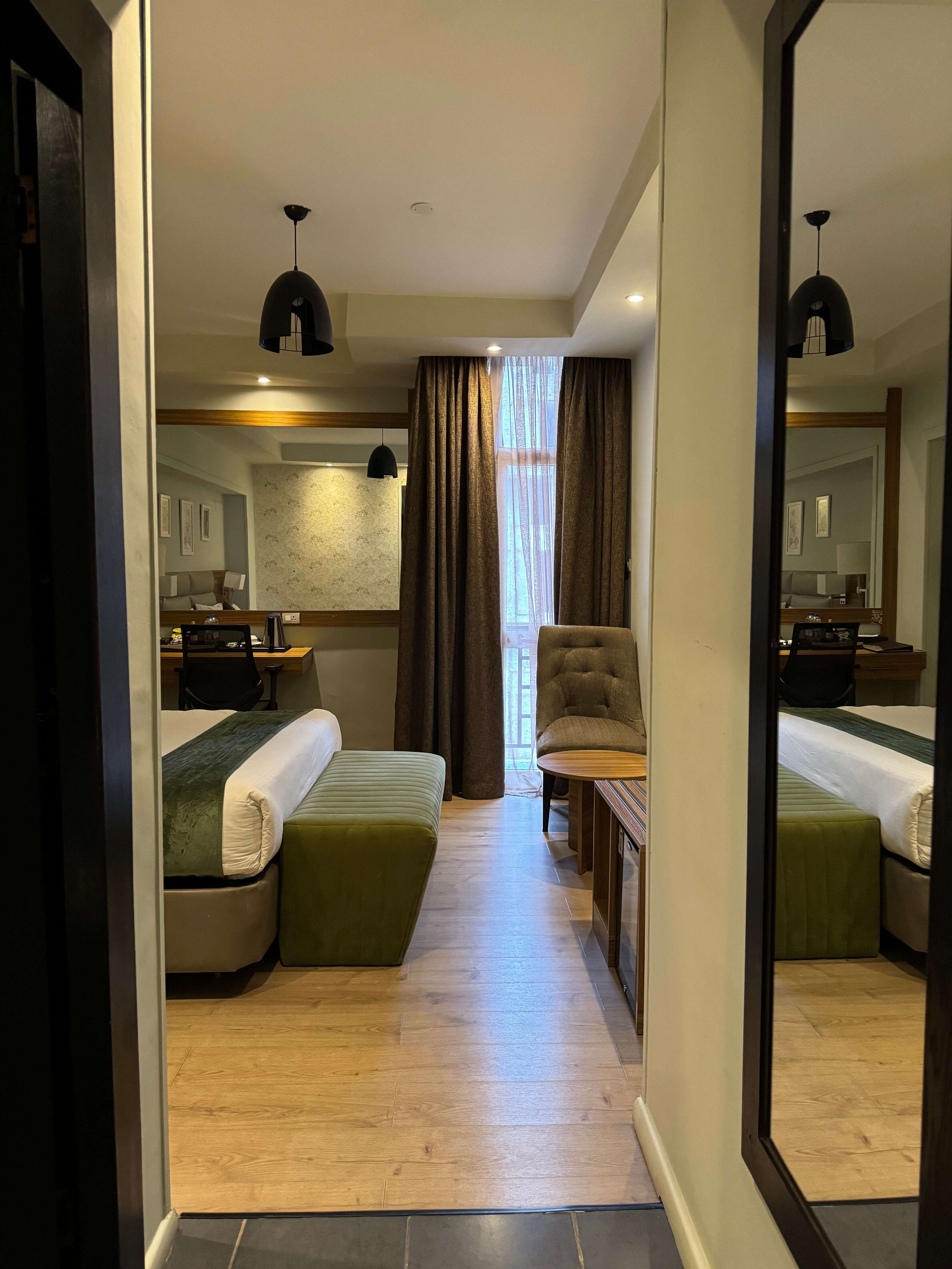 Monarch Park View Hotel-客卧