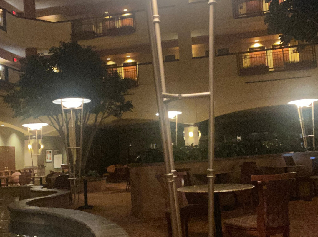 Embassy Suites by Hilton Norman Hotel & Conference Center主图