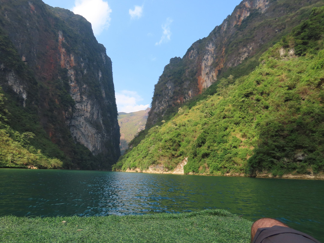 Ha Giang Authentic Motorbike Adventure-Ha Giang必去景点