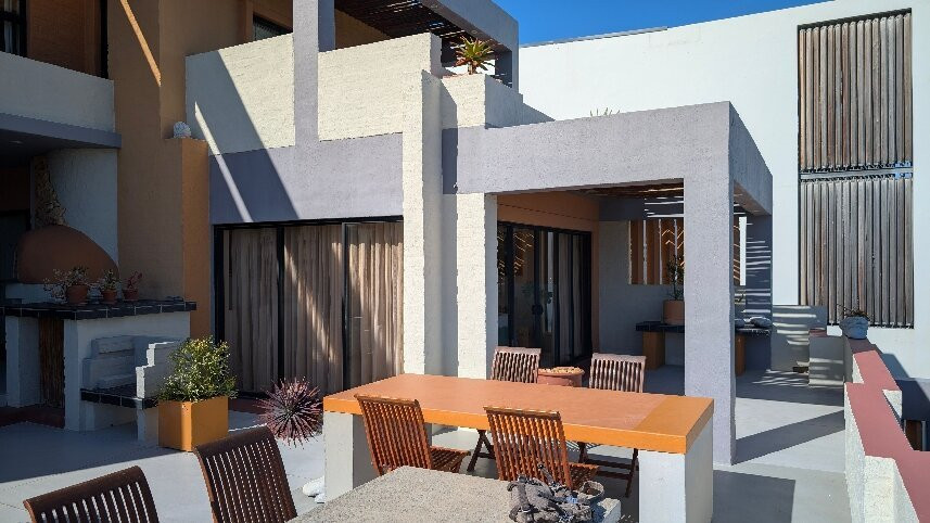 Marebella Seafront Guesthouse主图