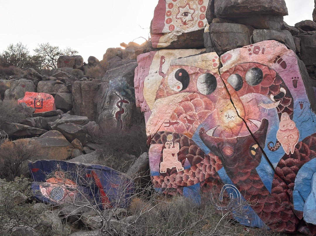 Roy Purcell's murals-Chloride必去景点