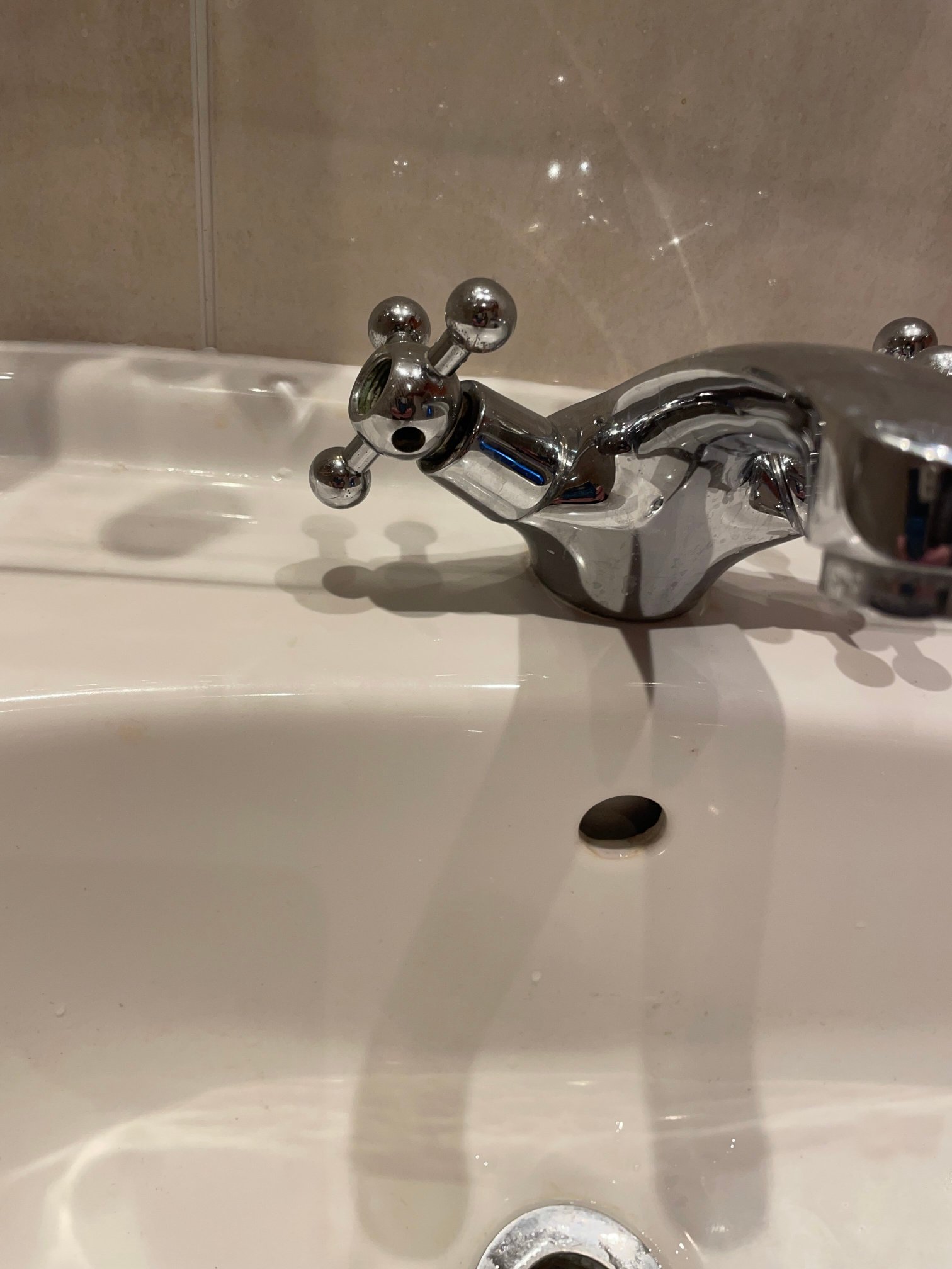 Scotlands Spa Hotel-浴室