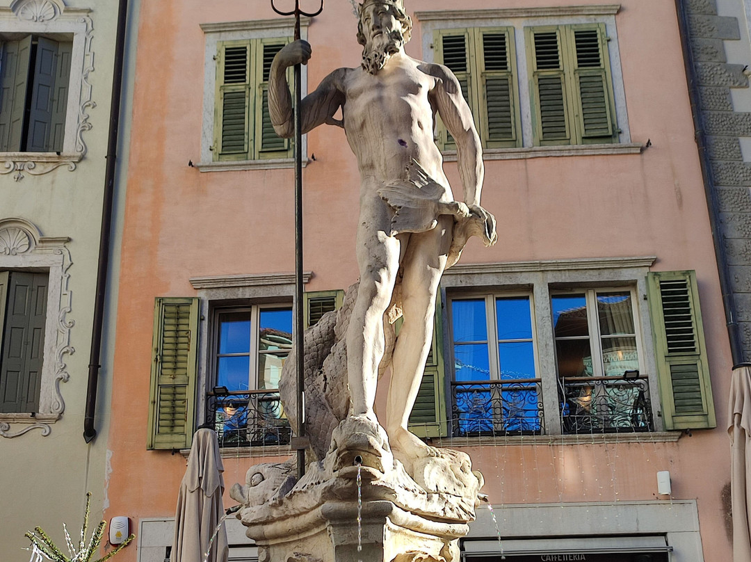 Fontana del Nettuno di Rovereto景点图片