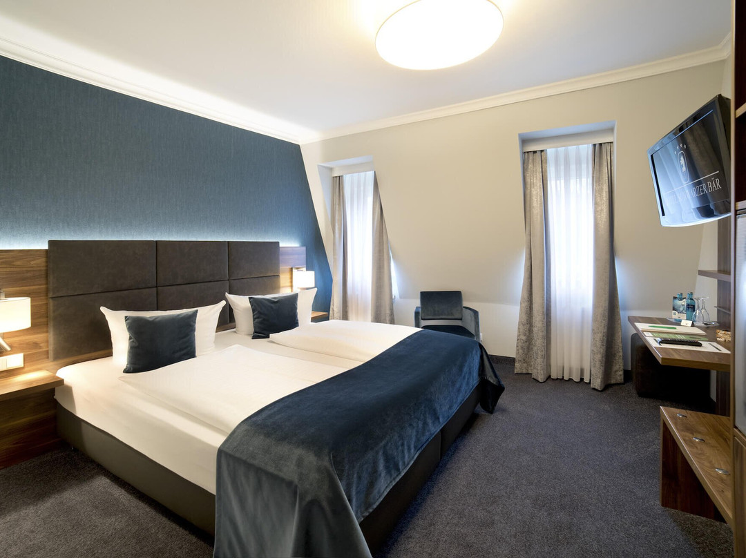 Hotel Schwarzer Baer主图