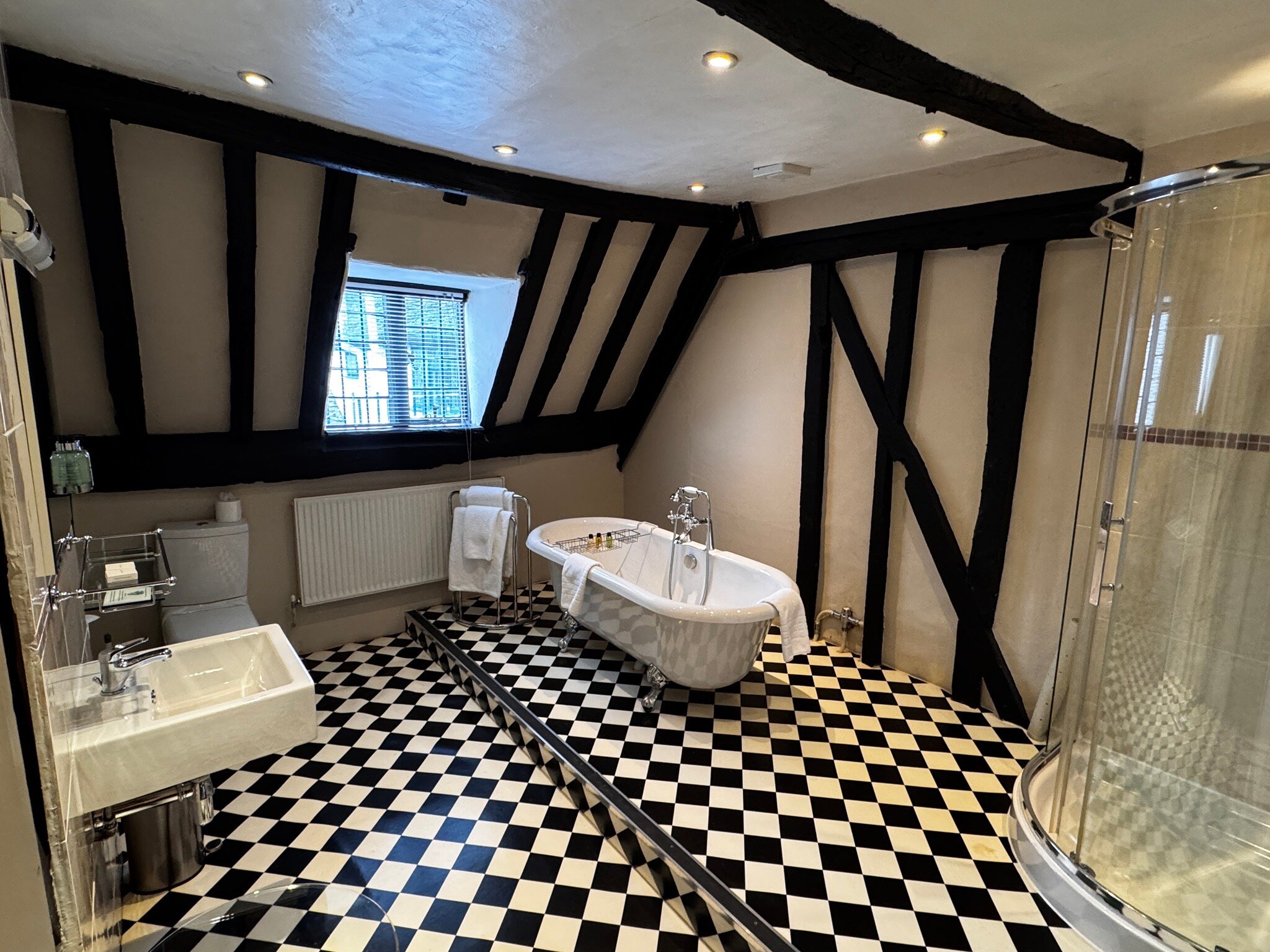 Marlborough Arms-官方