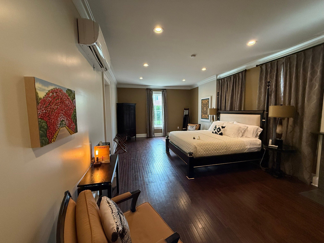 The James Lee House主图