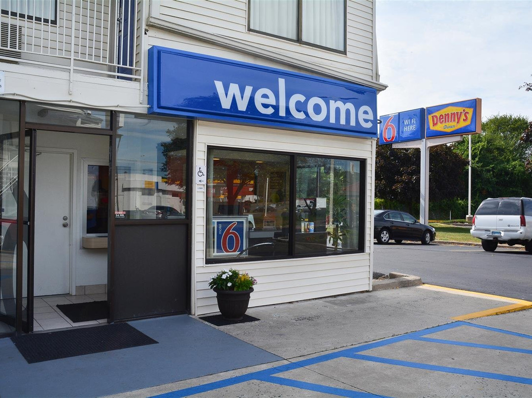 Motel 6 Hartford - Southington
