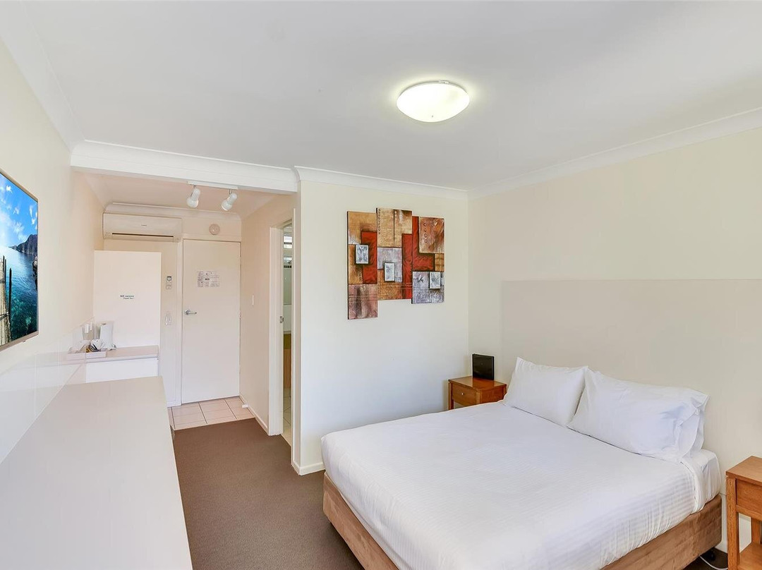 Golden Beach酒店住宿-Nightcap at Golden Beach Tavern