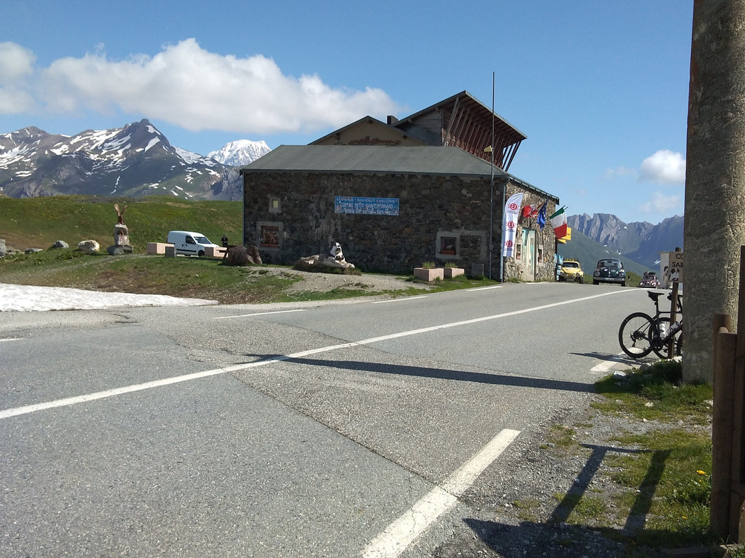 Col du Petit-Saint-Bernard-Seez必去景点