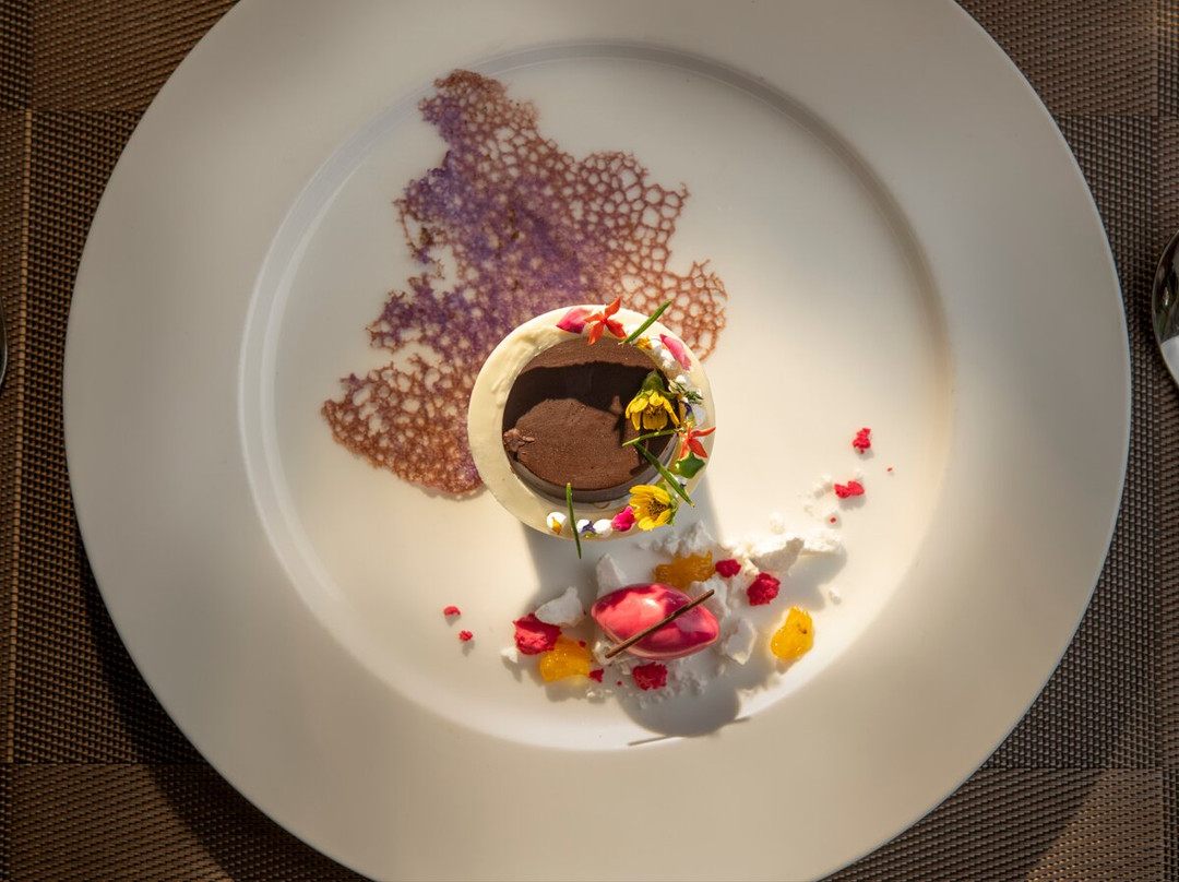 Waves Restaurant At Club Hotel Dolphin